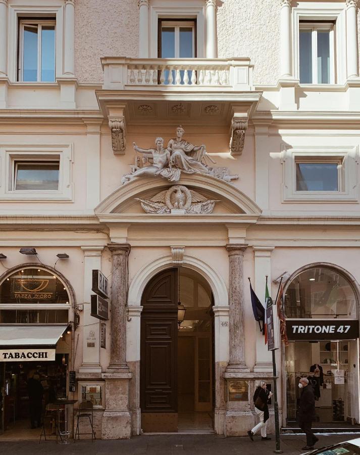 Residenza Tritone Luxury Guest House Trevi Fountain Rome Exterior photo