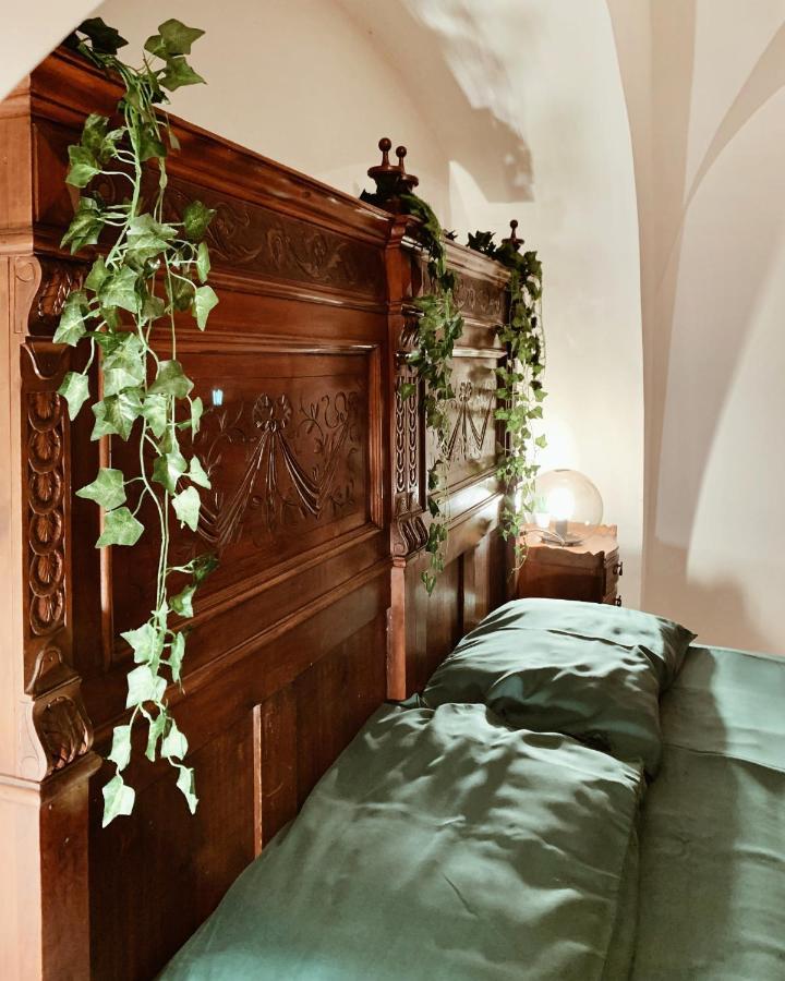 Residenza Tritone Luxury Guest House Trevi Fountain Rome Exterior photo